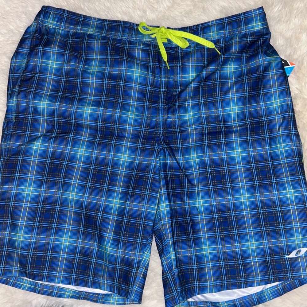 Oxide spf 50 Swim Trunks. XXL. NWT